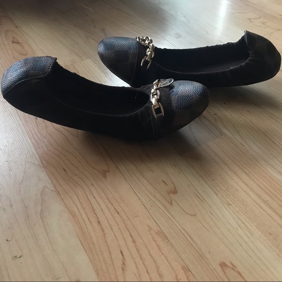 Louis Vuitton designer flats - Picture 3 of 5